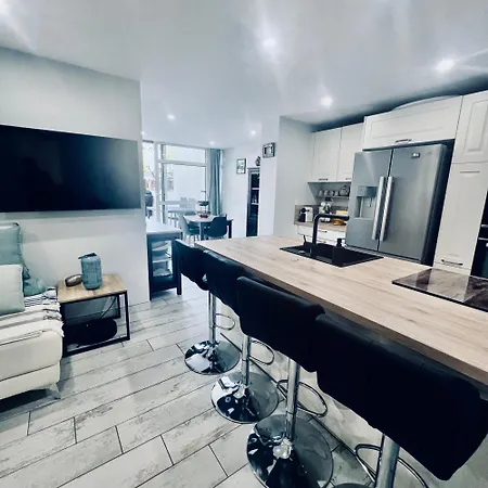 Soulairol Rose Apartment